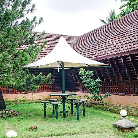 Palette - Pagoda Resorts Alappuzha Luaran gambar