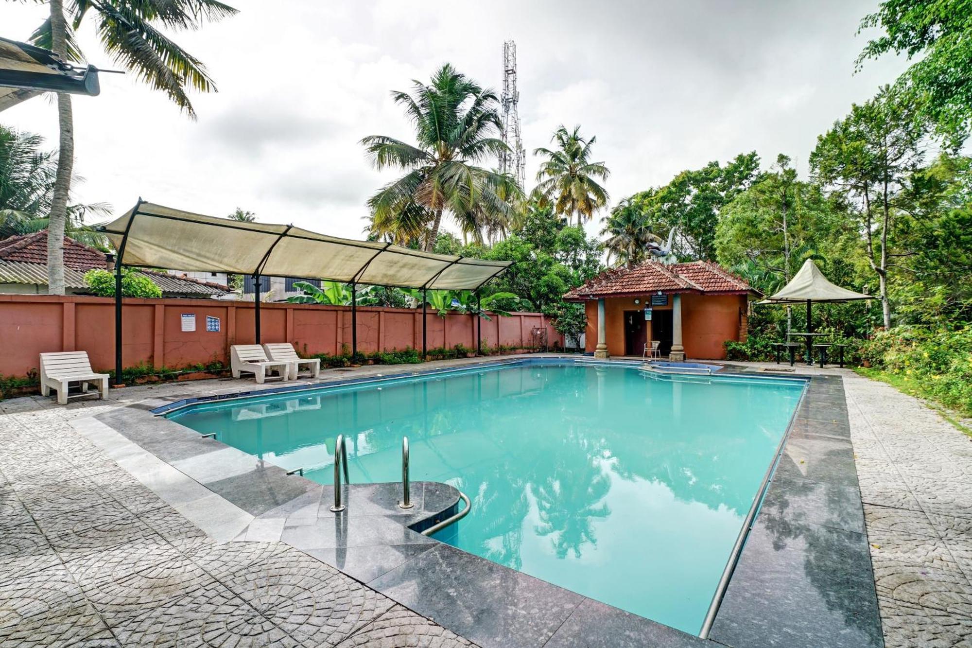 Palette - Pagoda Resorts Alappuzha Luaran gambar